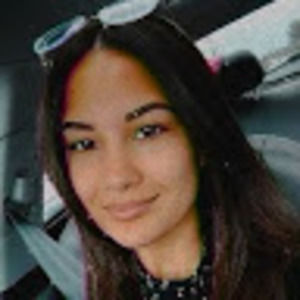 Meet your Posher, Claudia